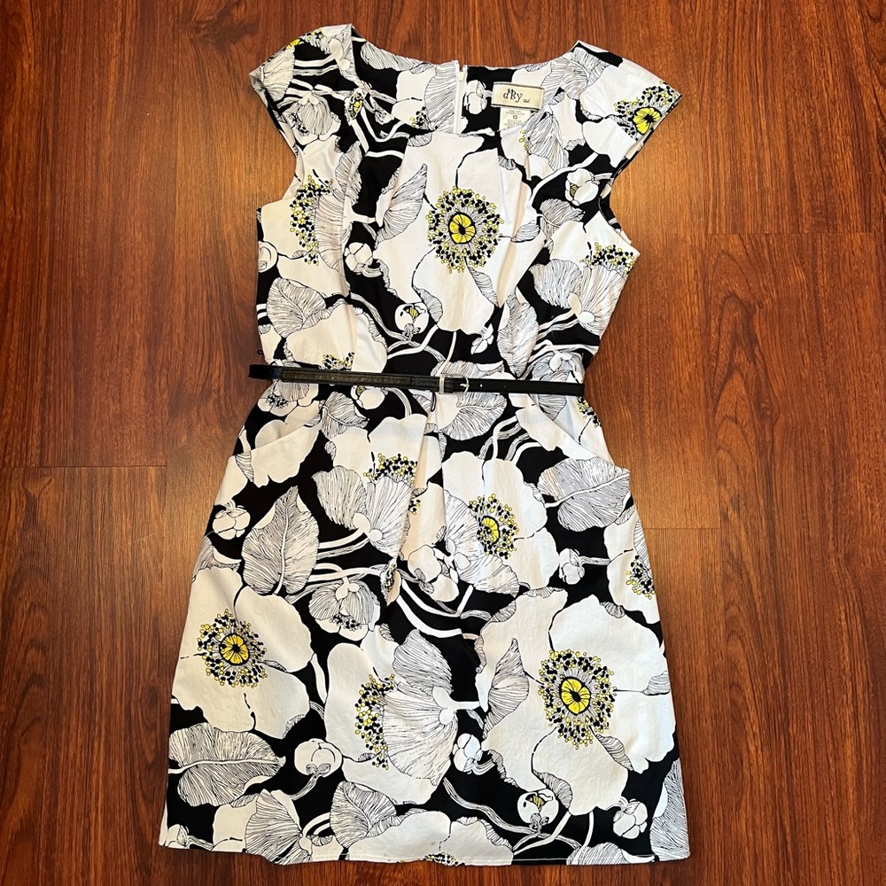 Black and white midi dress with yellow flower accents! dBy ltd. dress 🌼